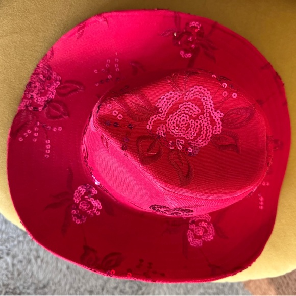 Red Sequined Rose Embroidered Cowboy Hat - Picture 10 of 11